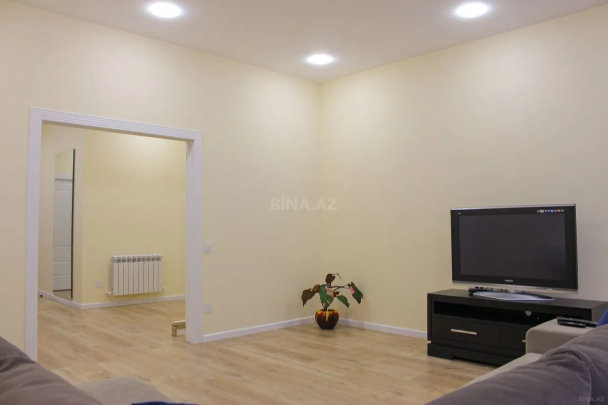 Kirayə verilir 3 otaqlı mənzil 137 m²