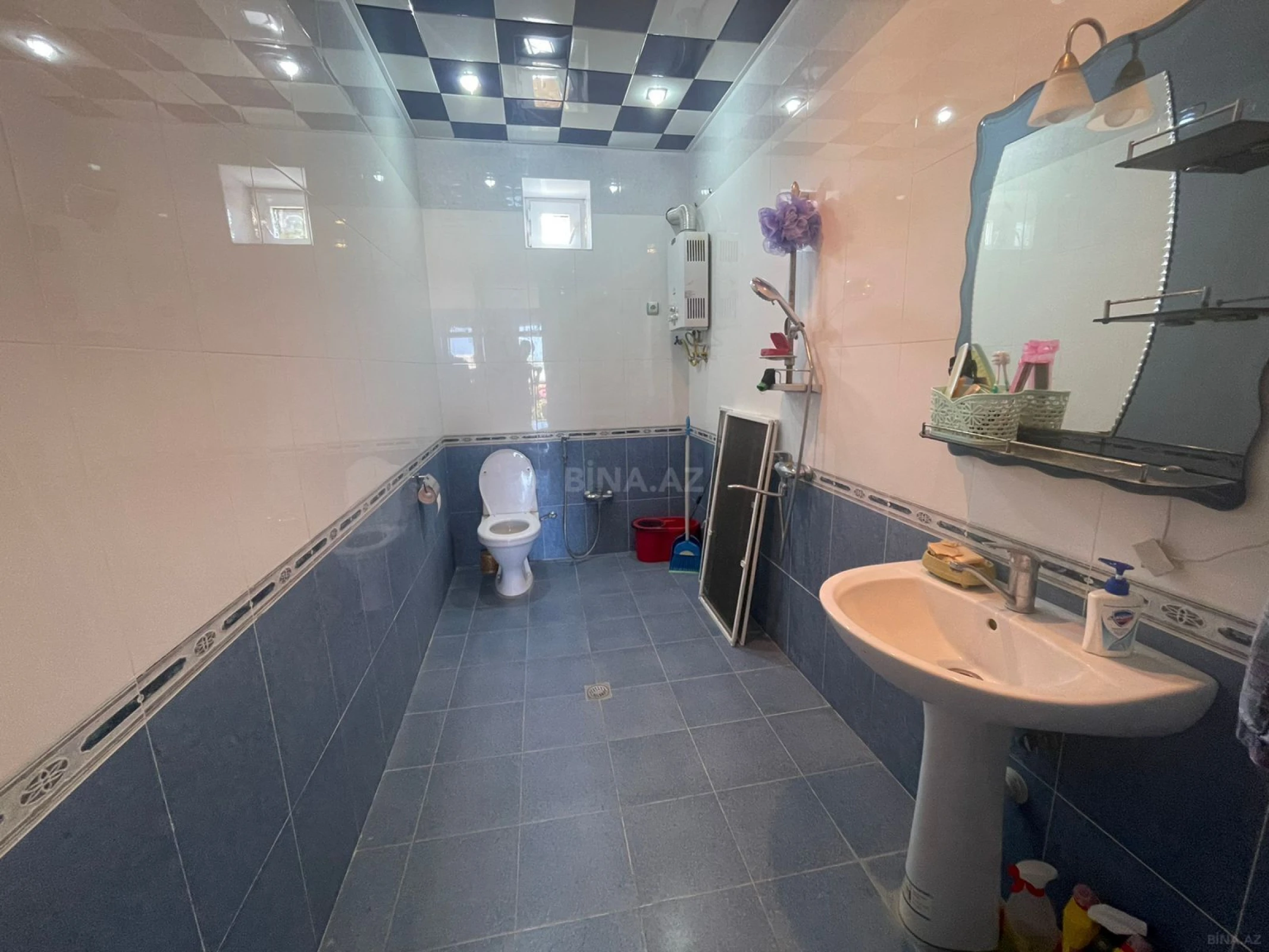 Satılır 6 otaqlı həyət evi 350 m²