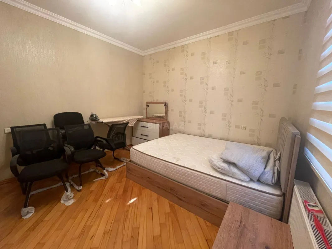 Satılır 6 otaqlı həyət evi 350 m²