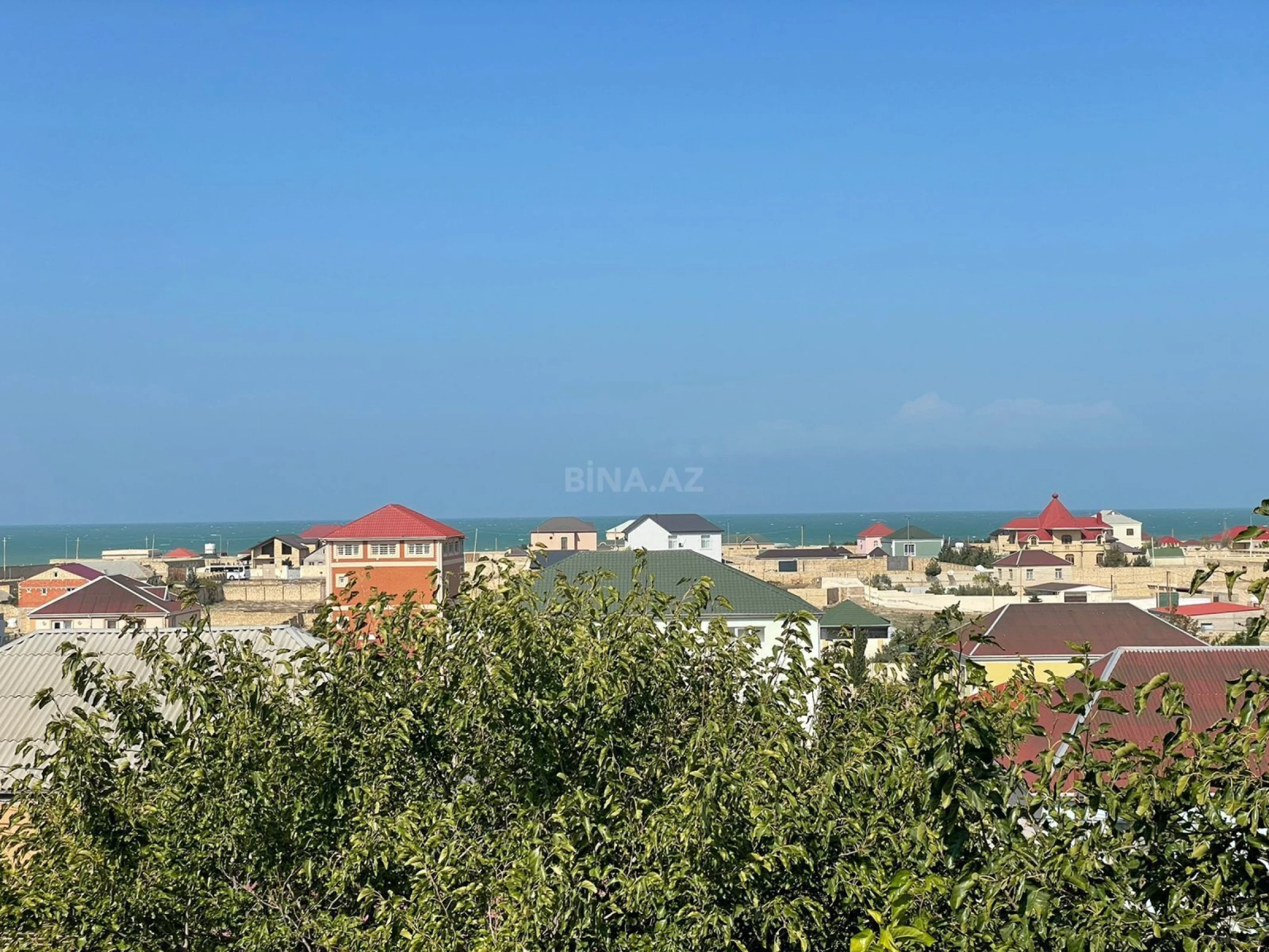 Satılır 6 otaqlı həyət evi 350 m²