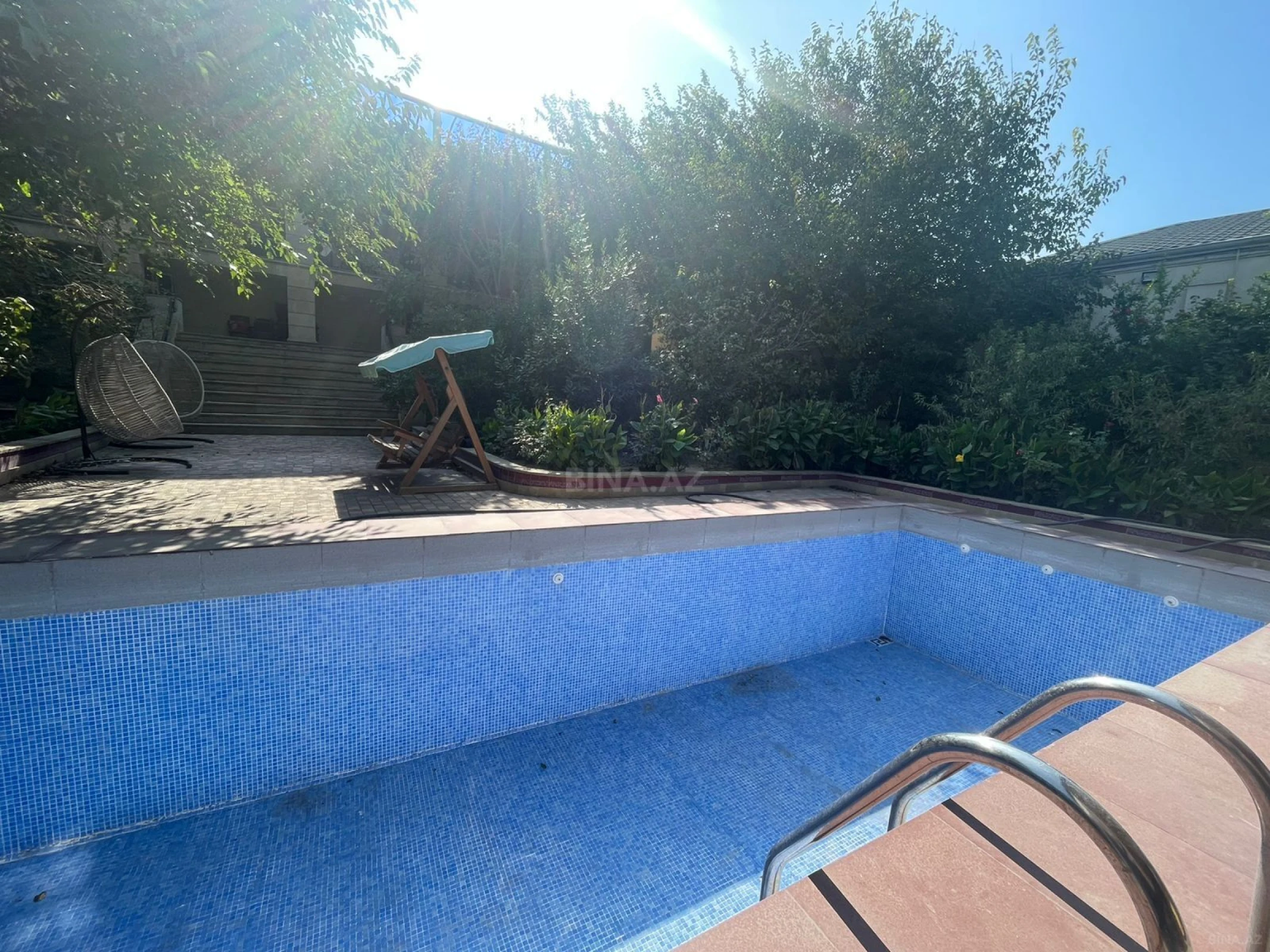 Satılır 6 otaqlı həyət evi 350 m²