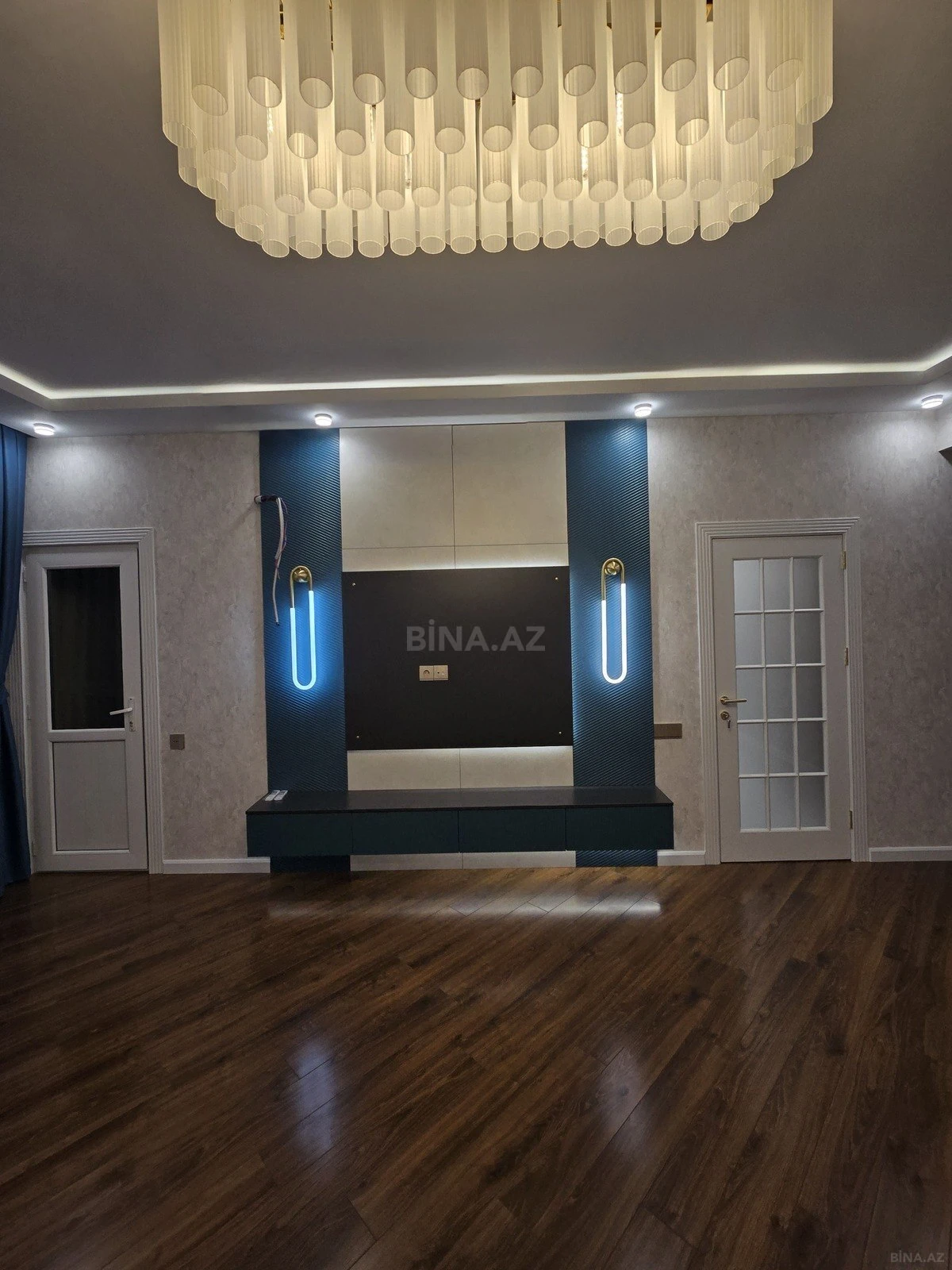 Satılır 2 otaqlı mənzil 88 m²