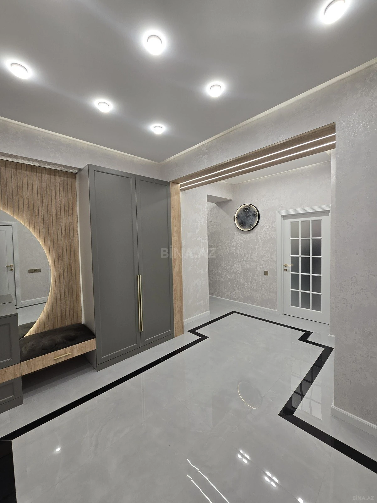 Satılır 2 otaqlı mənzil 88 m²