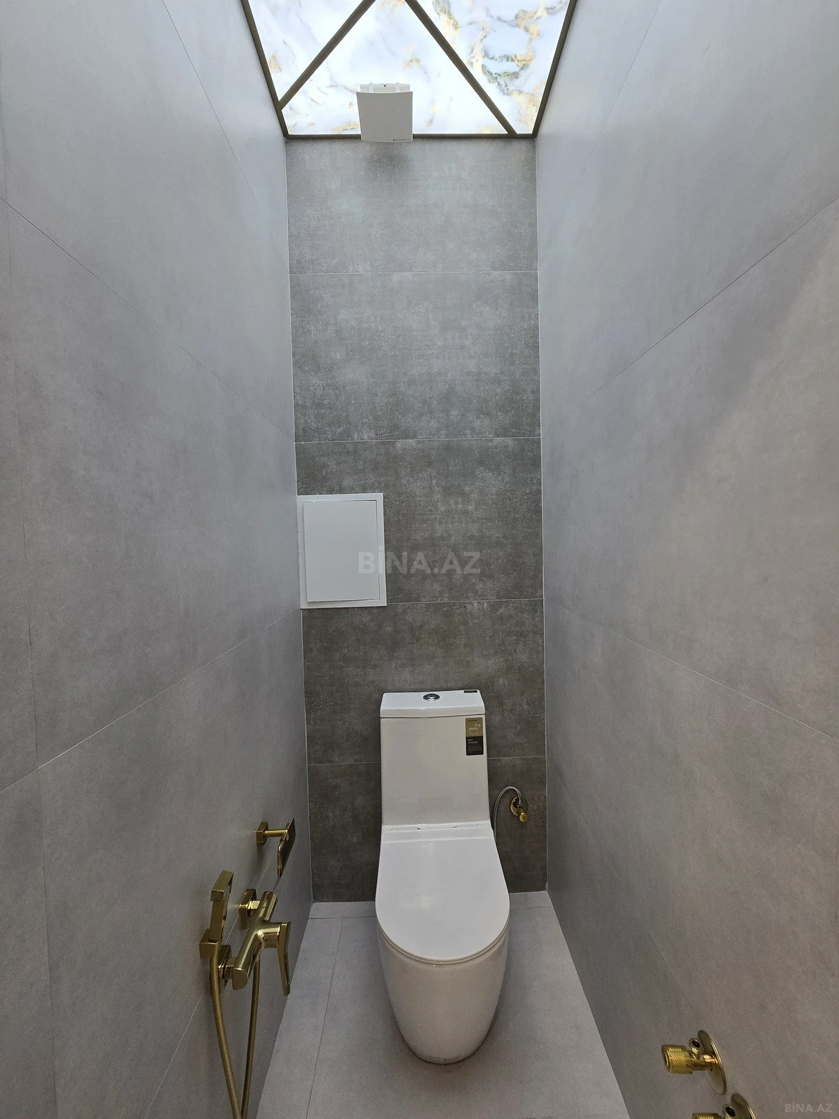 Satılır 2 otaqlı mənzil 88 m²