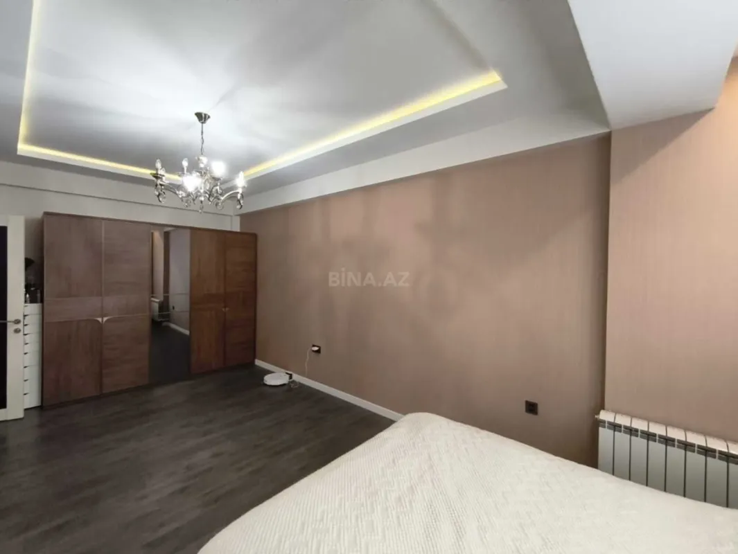 Satılır 3 otaqlı mənzil 120.1 m²