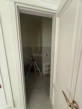 Satılır 5 otaqlı mənzil 200 m²