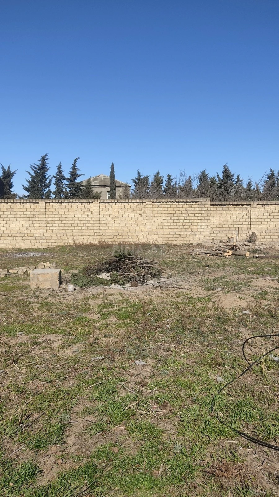 Satılır torpaq sahəsi 2 m²