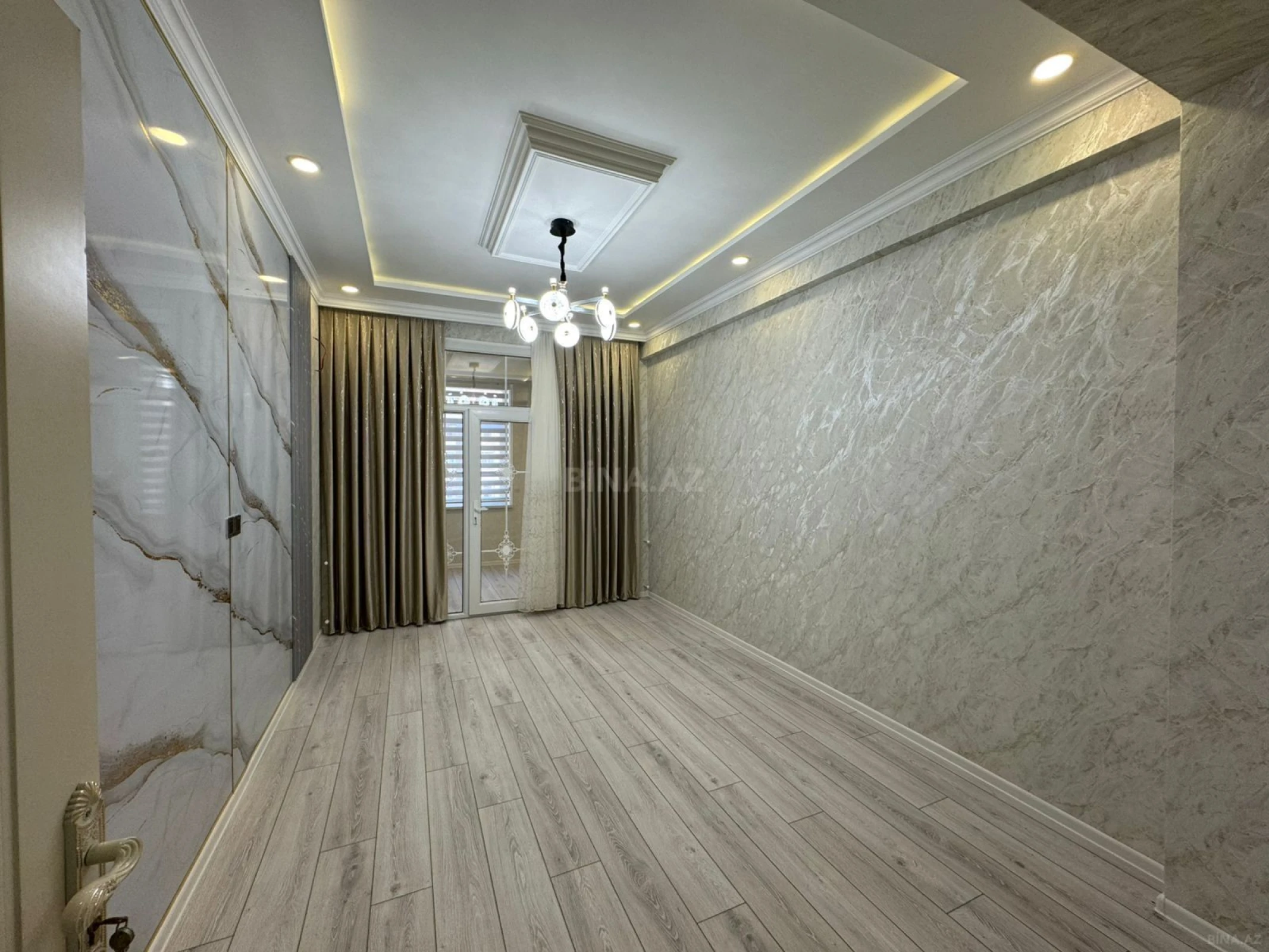 Satılır 2 otaqlı mənzil 65 m²