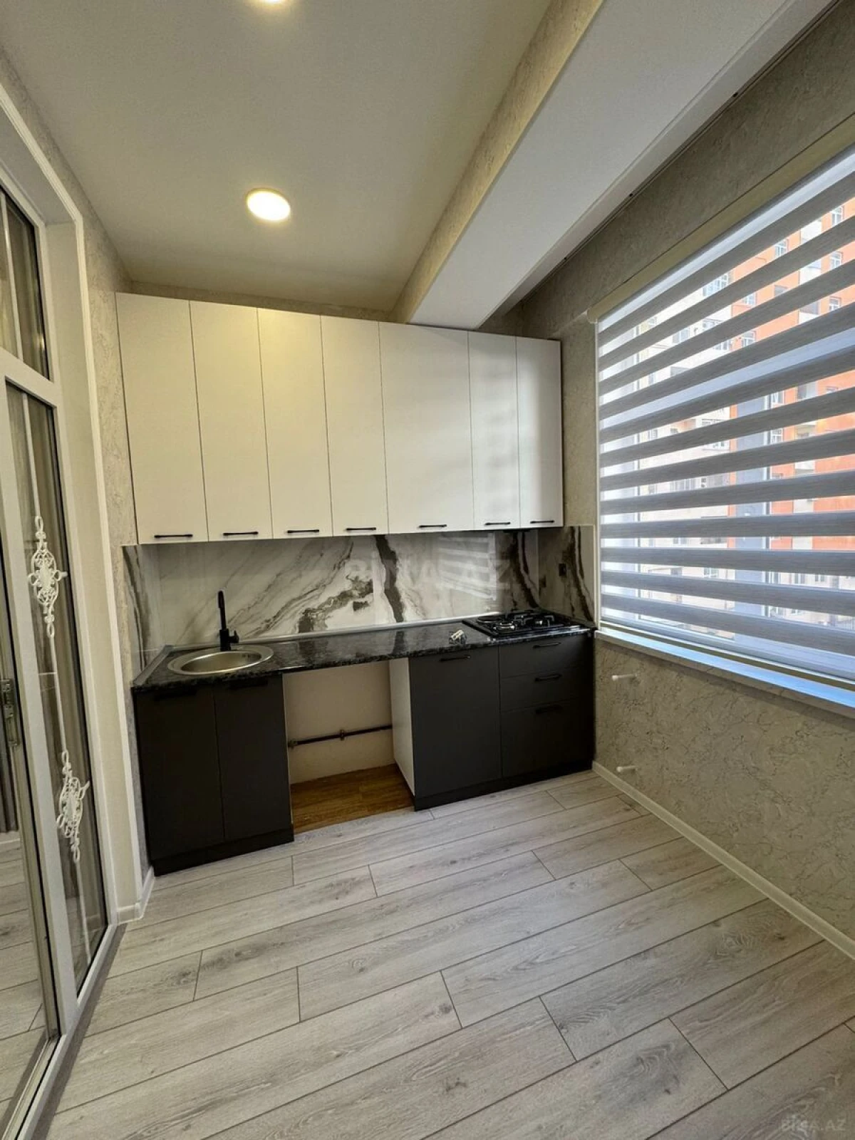 Satılır 2 otaqlı mənzil 65 m²