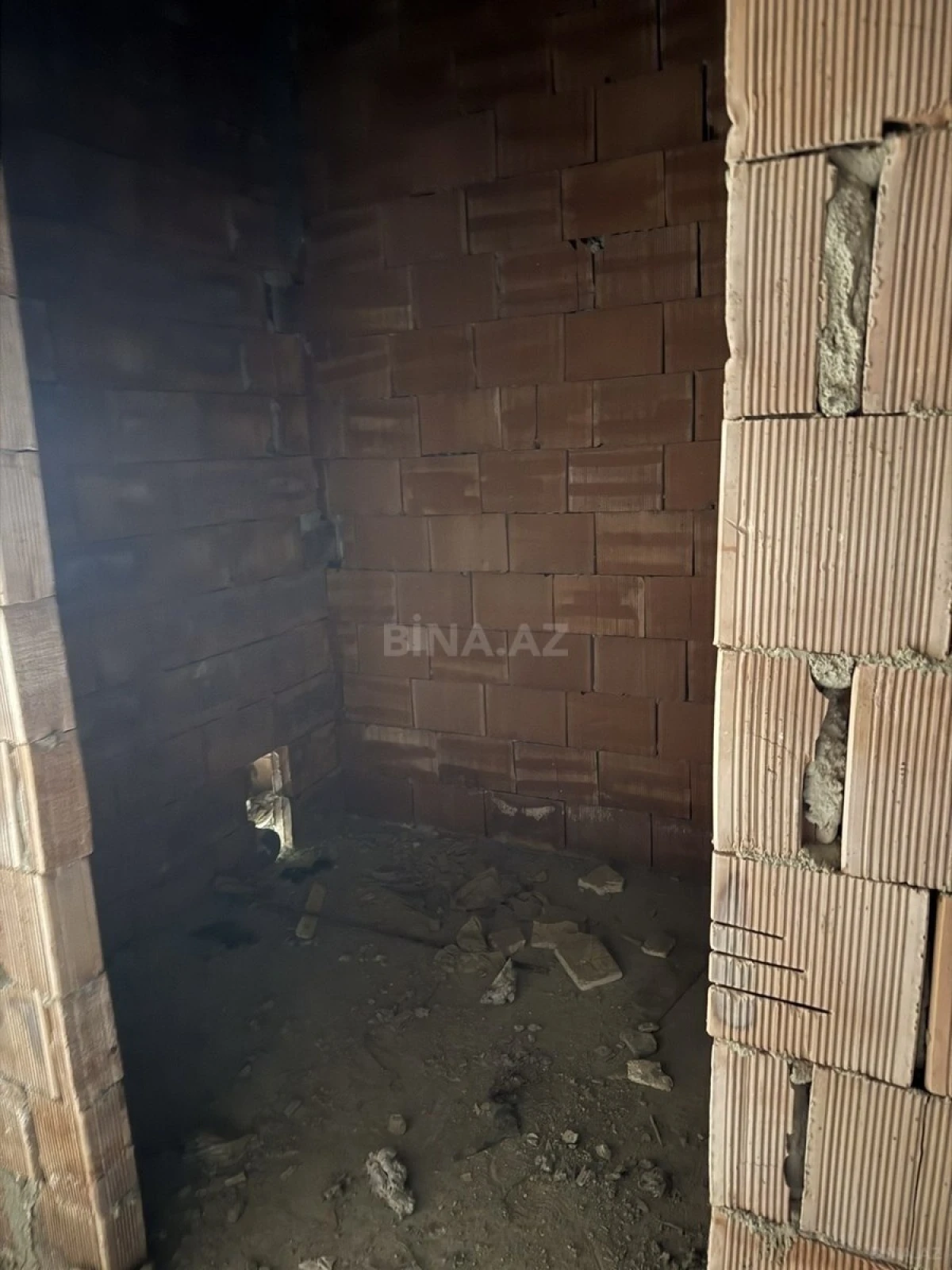 Satılır 3 otaqlı mənzil 117 m²