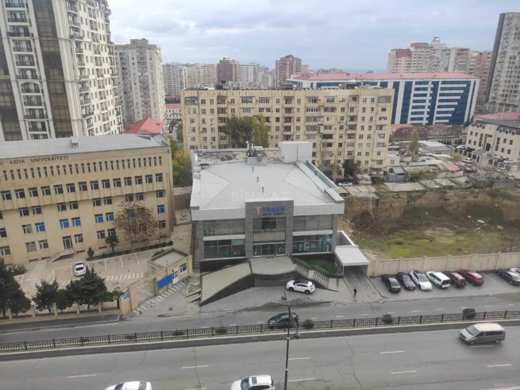 Satılır 3 otaqlı mənzil 88 m²