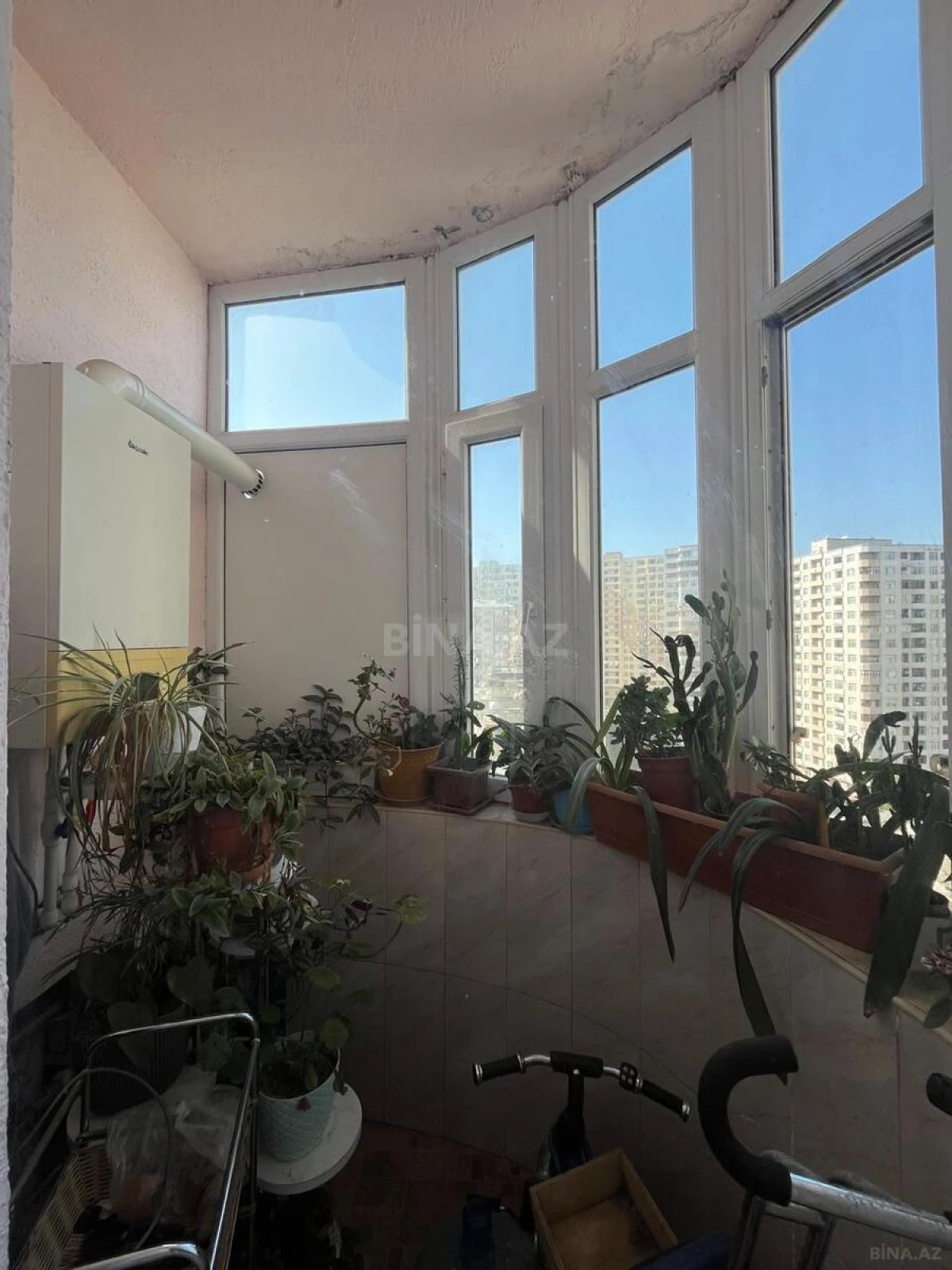 Satılır 3 otaqlı mənzil 93 m²