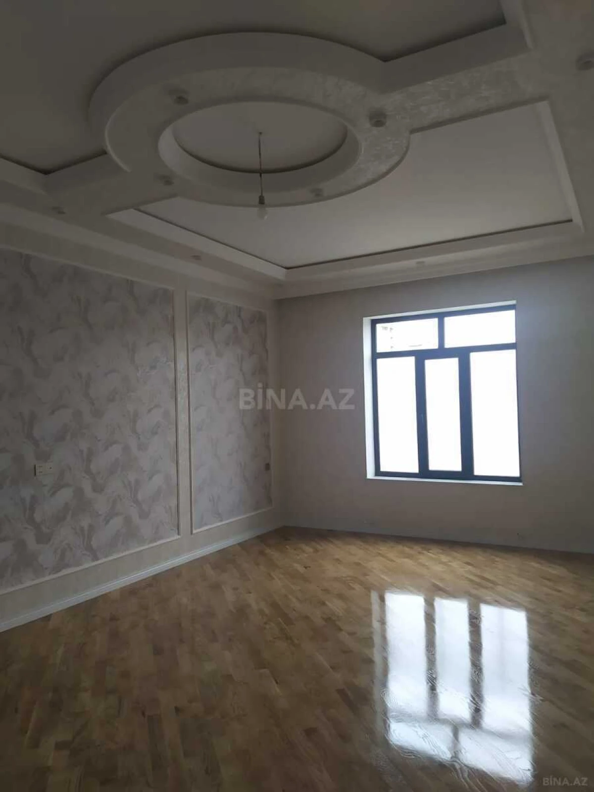 Satılır 5 otaqlı həyət evi 330 m²