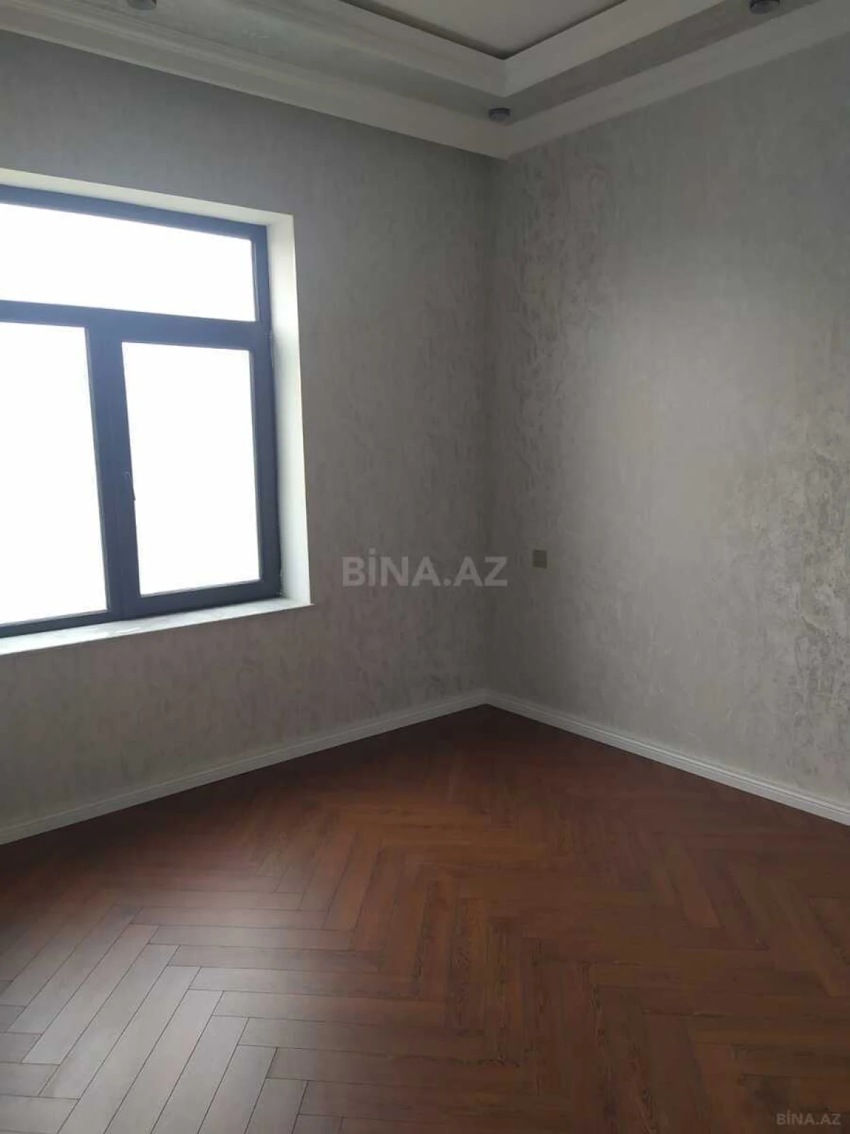 Satılır 5 otaqlı həyət evi 330 m²