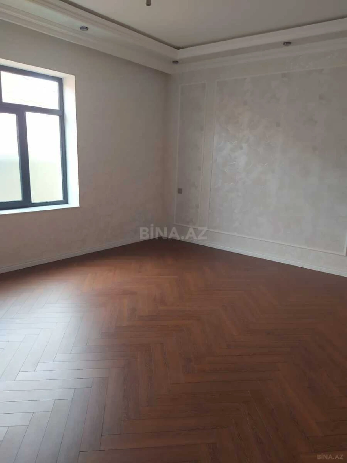 Satılır 5 otaqlı həyət evi 330 m²