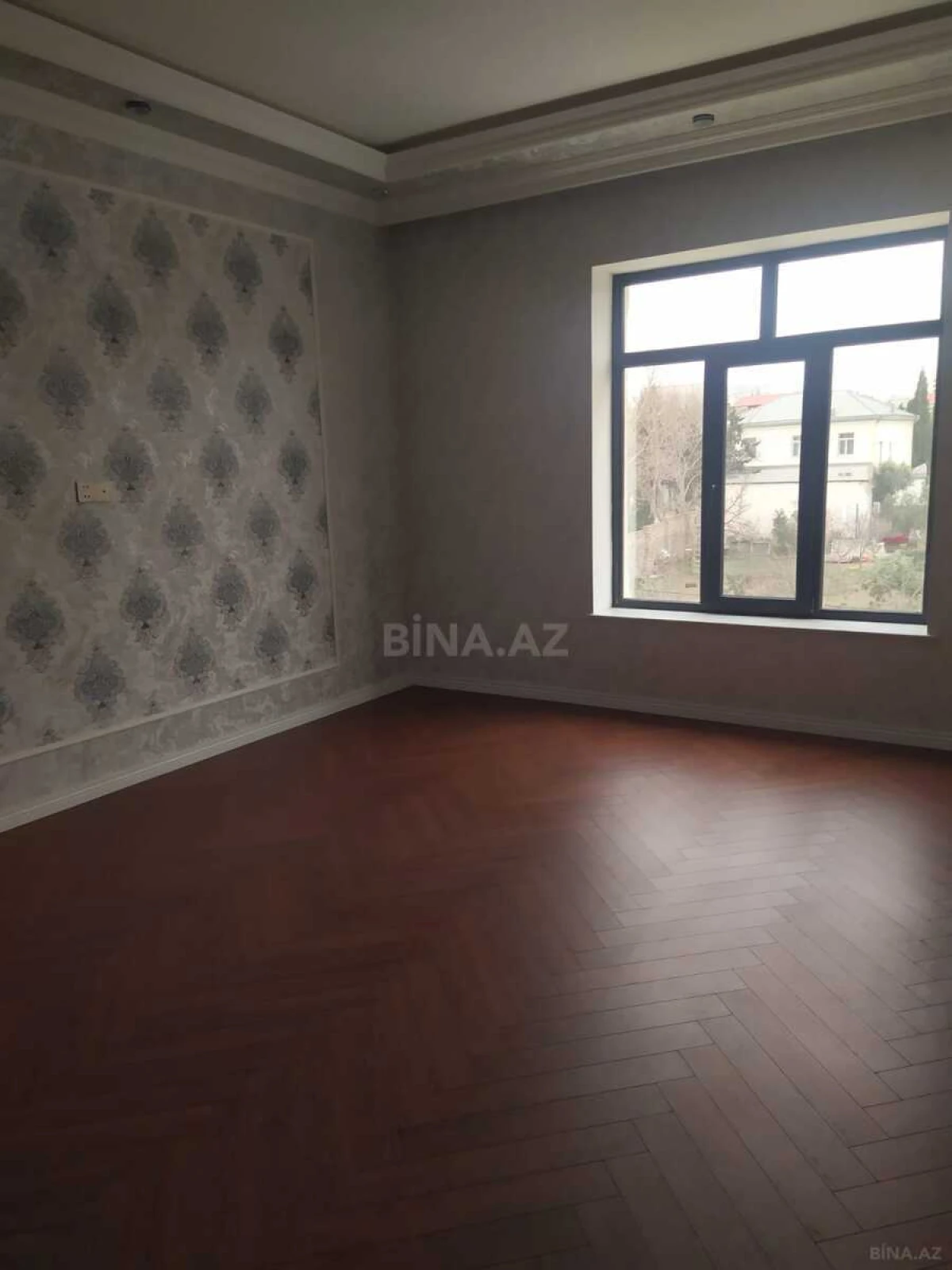 Satılır 5 otaqlı həyət evi 330 m²