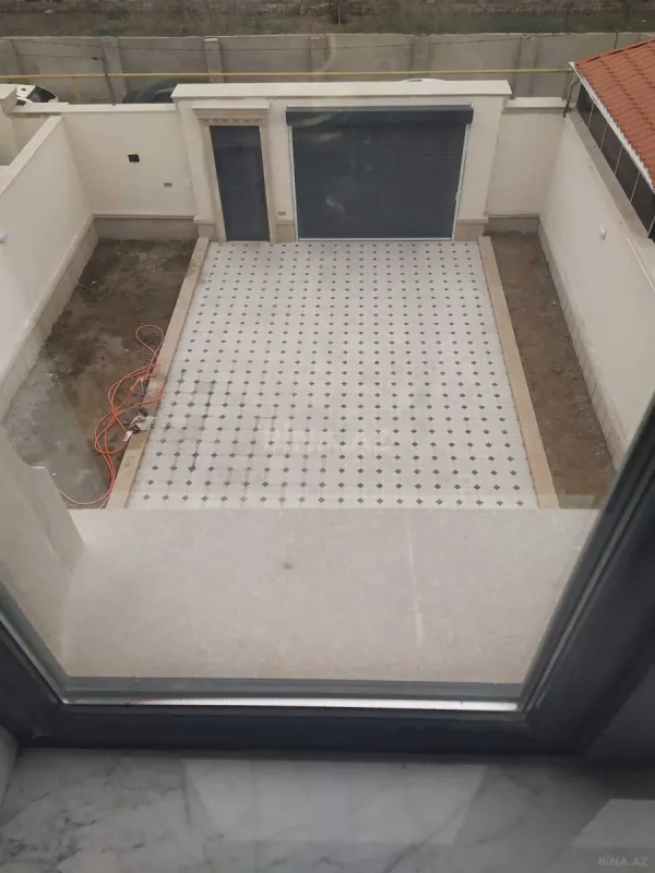 Satılır 5 otaqlı həyət evi 330 m²