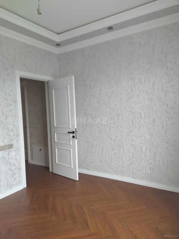 Satılır 5 otaqlı həyət evi 330 m²