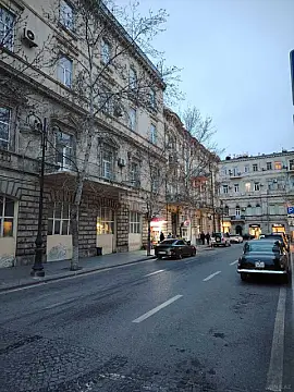 Kirayə verilir obyekt 300 m²