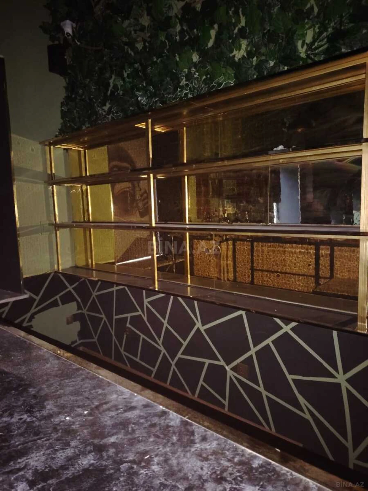 Kirayə verilir obyekt 300 m²