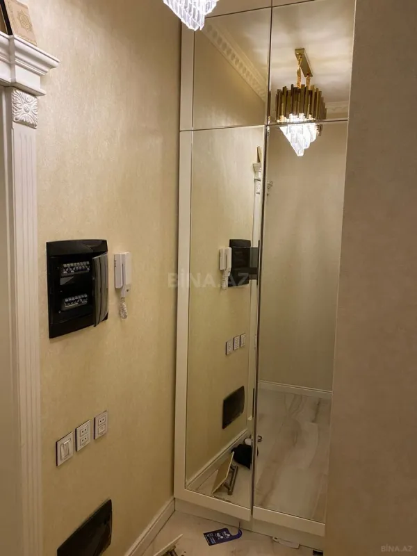 Satılır 3 otaqlı mənzil 125 m²