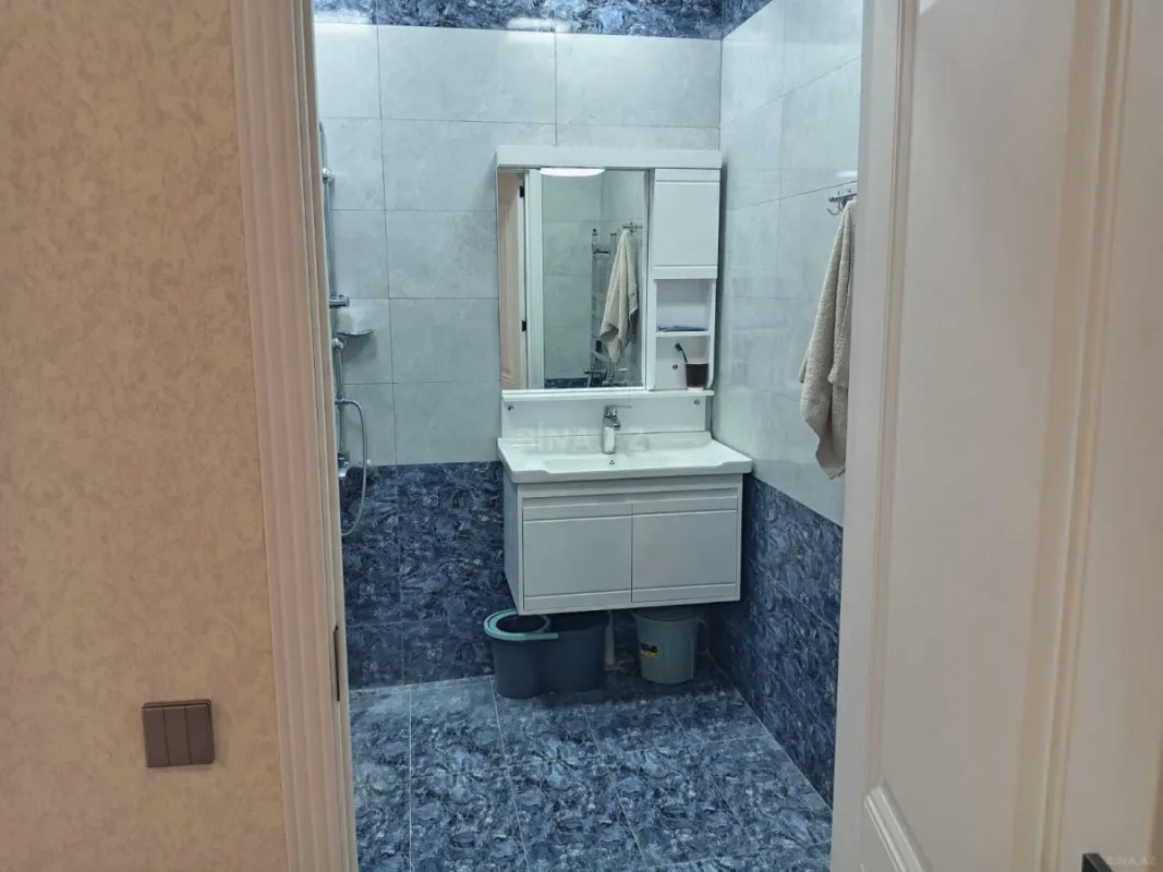 Kirayə verilir 3 otaqlı mənzil 135 m²