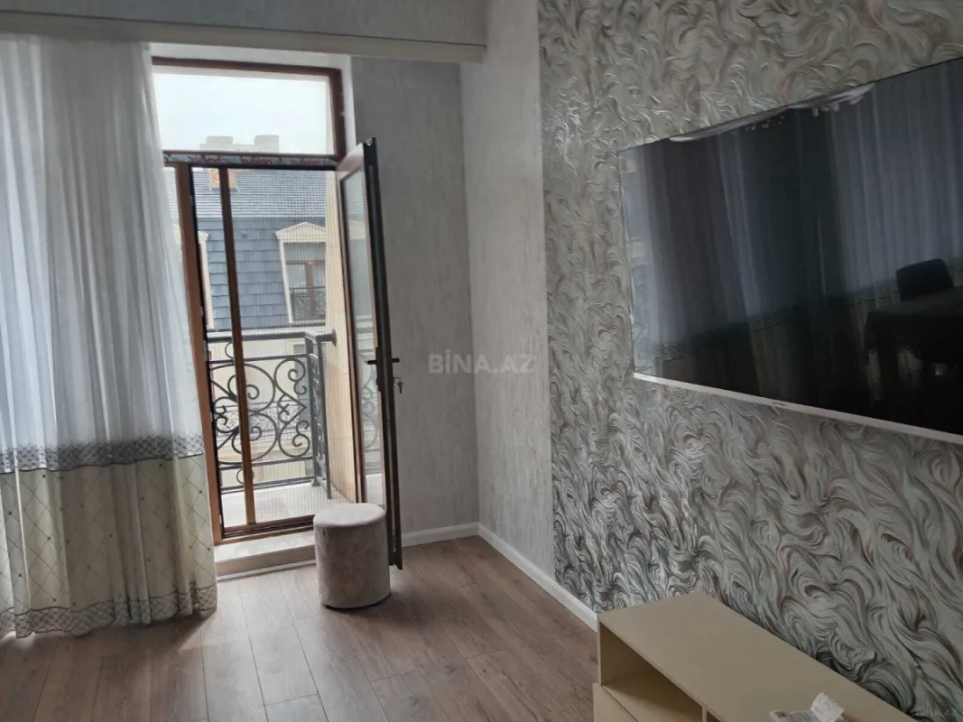 Kirayə verilir 3 otaqlı mənzil 135 m²