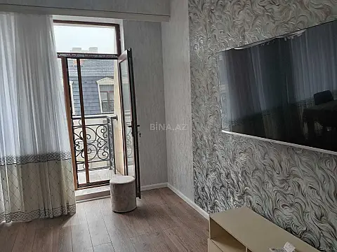 Kirayə verilir 3 otaqlı mənzil 135 m²