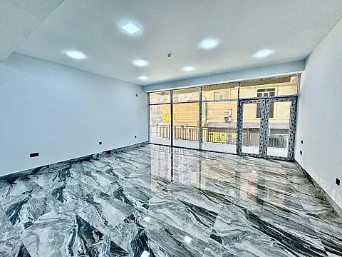 Kirayə verilir obyekt 190 m²