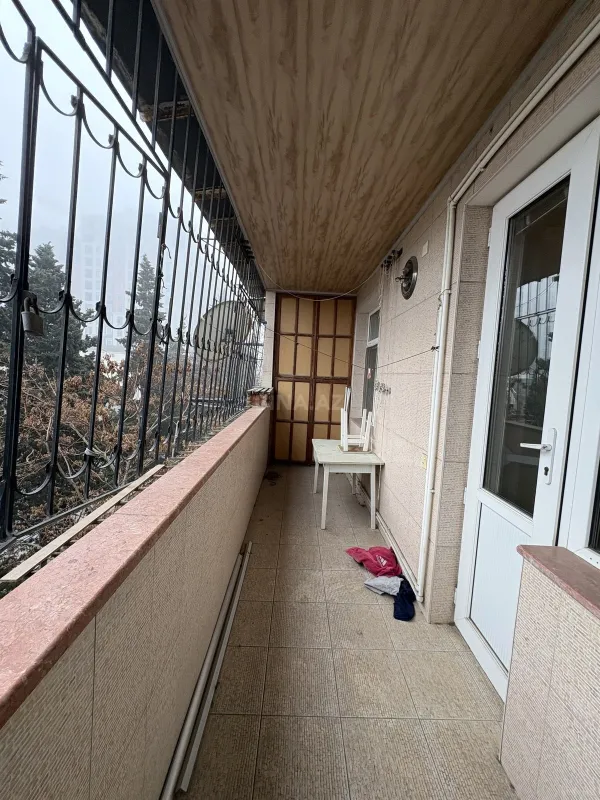 Satılır 4 otaqlı mənzil 120 m²