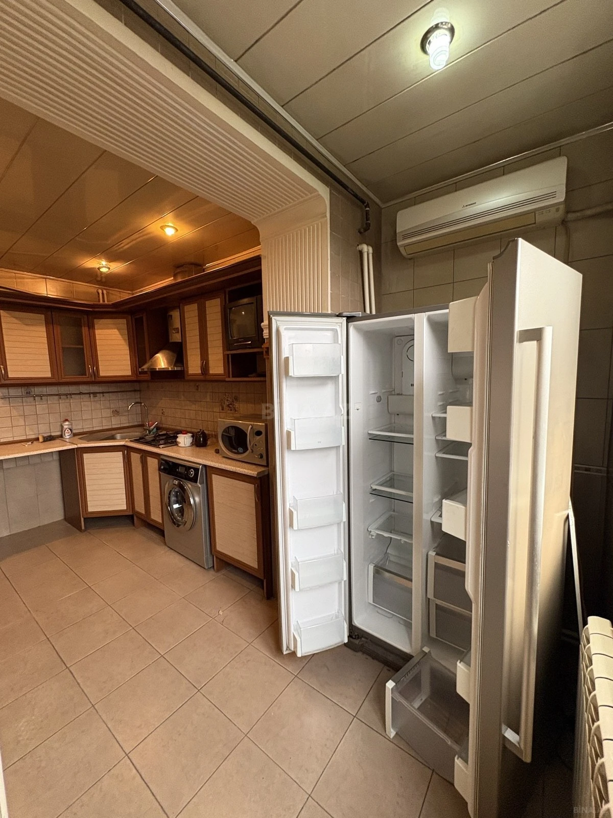 Satılır 4 otaqlı mənzil 120 m²