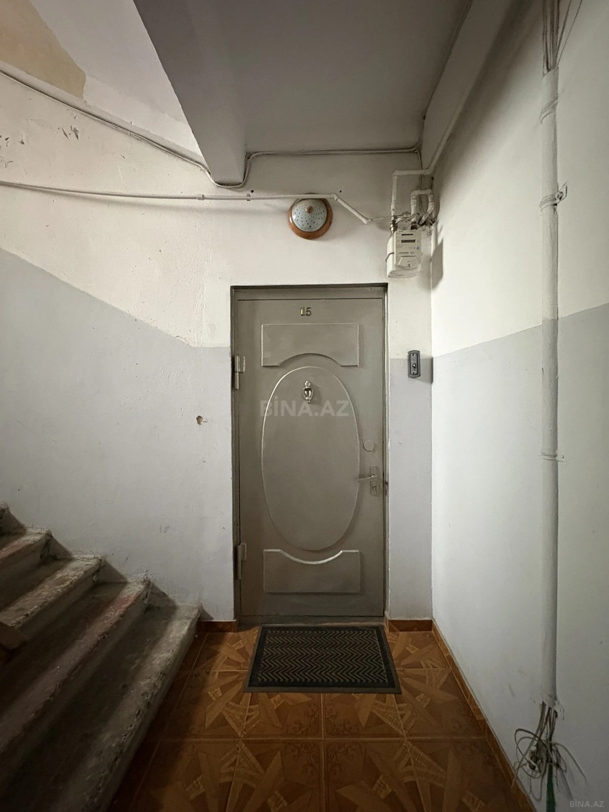 Satılır 4 otaqlı mənzil 120 m²