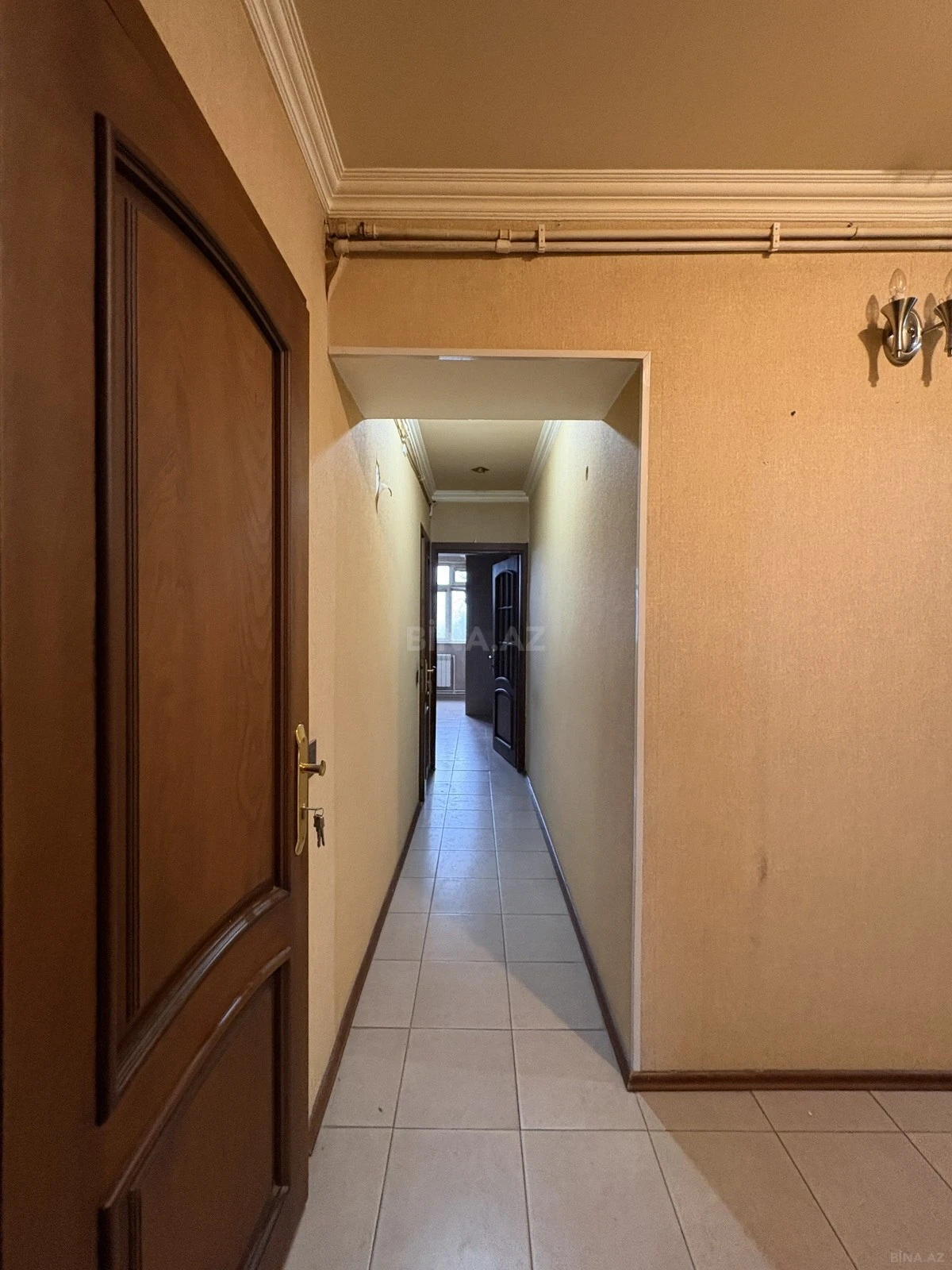 Satılır 4 otaqlı mənzil 120 m²
