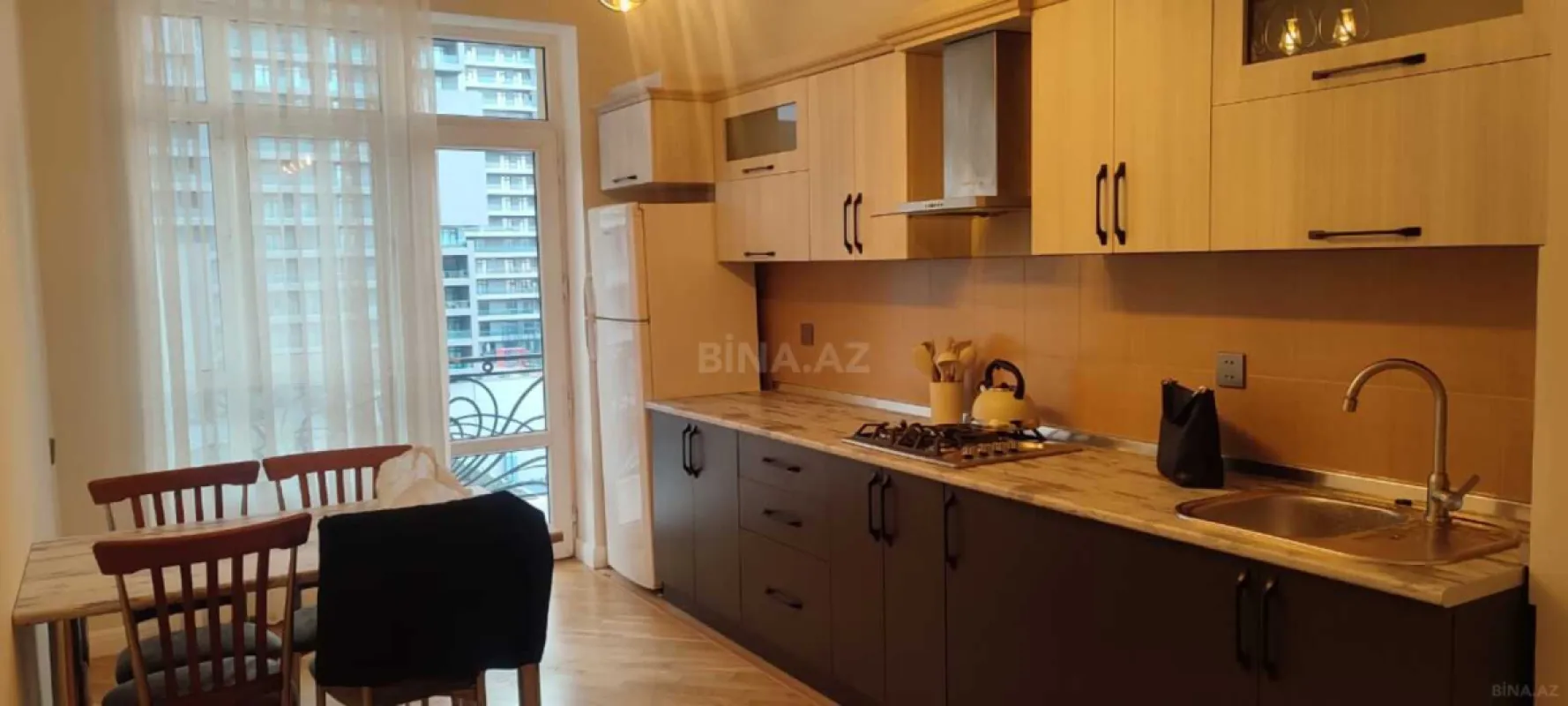 Kirayə verilir 2 otaqlı mənzil 87 m²