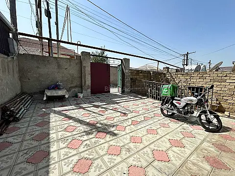 Satılır 4 otaqlı həyət evi 160 m² — Xırdalan 4 otaq 160.00 m²