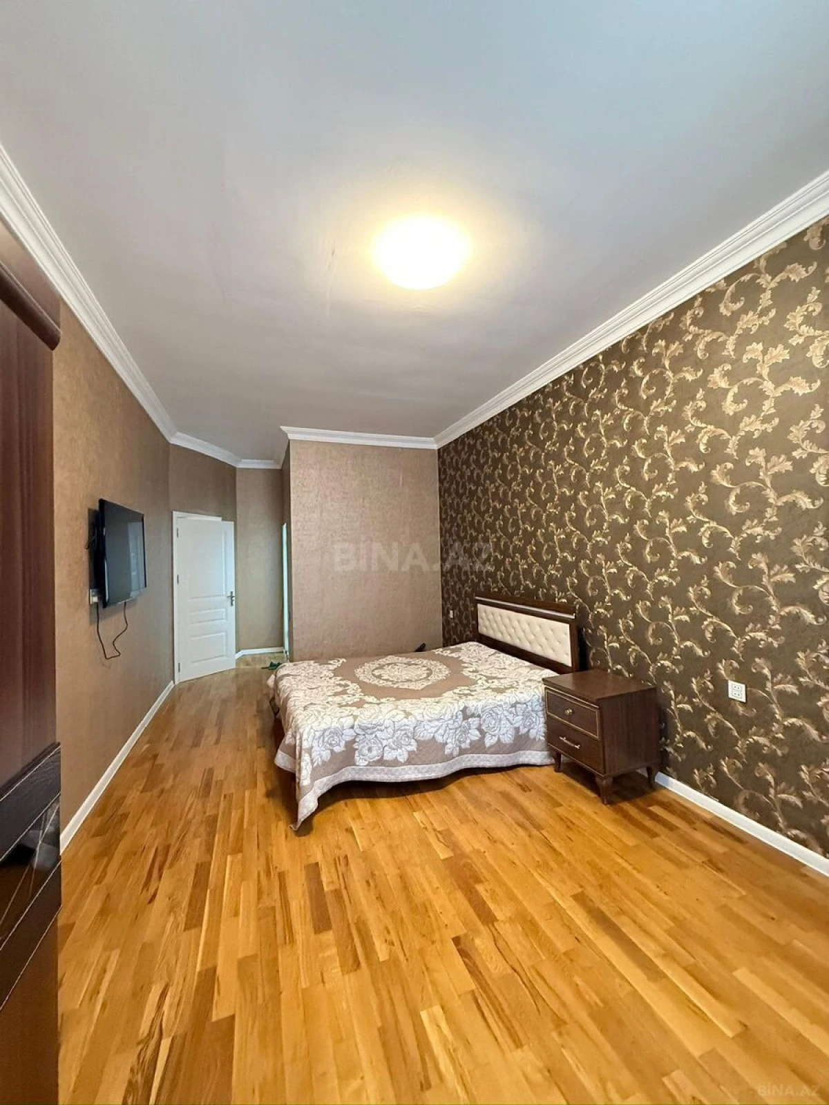 Satılır 3 otaqlı mənzil 120 m²