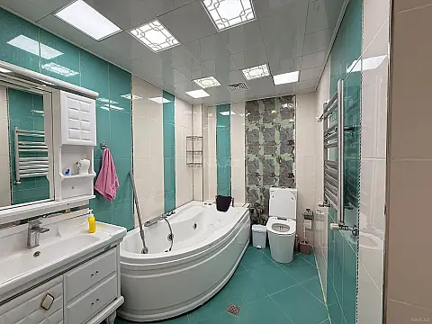 Satılır 3 otaqlı mənzil 120 m²