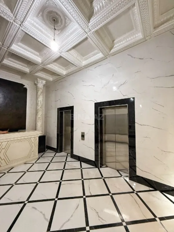 Satılır 4 otaqlı mənzil 165 m²