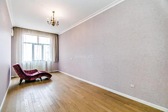 Satılır 3 otaqlı mənzil 155 m²
