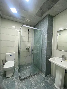 Kirayə verilir 2 otaqlı mənzil 95 m²