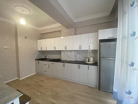 Kirayə verilir 2 otaqlı mənzil 95 m²