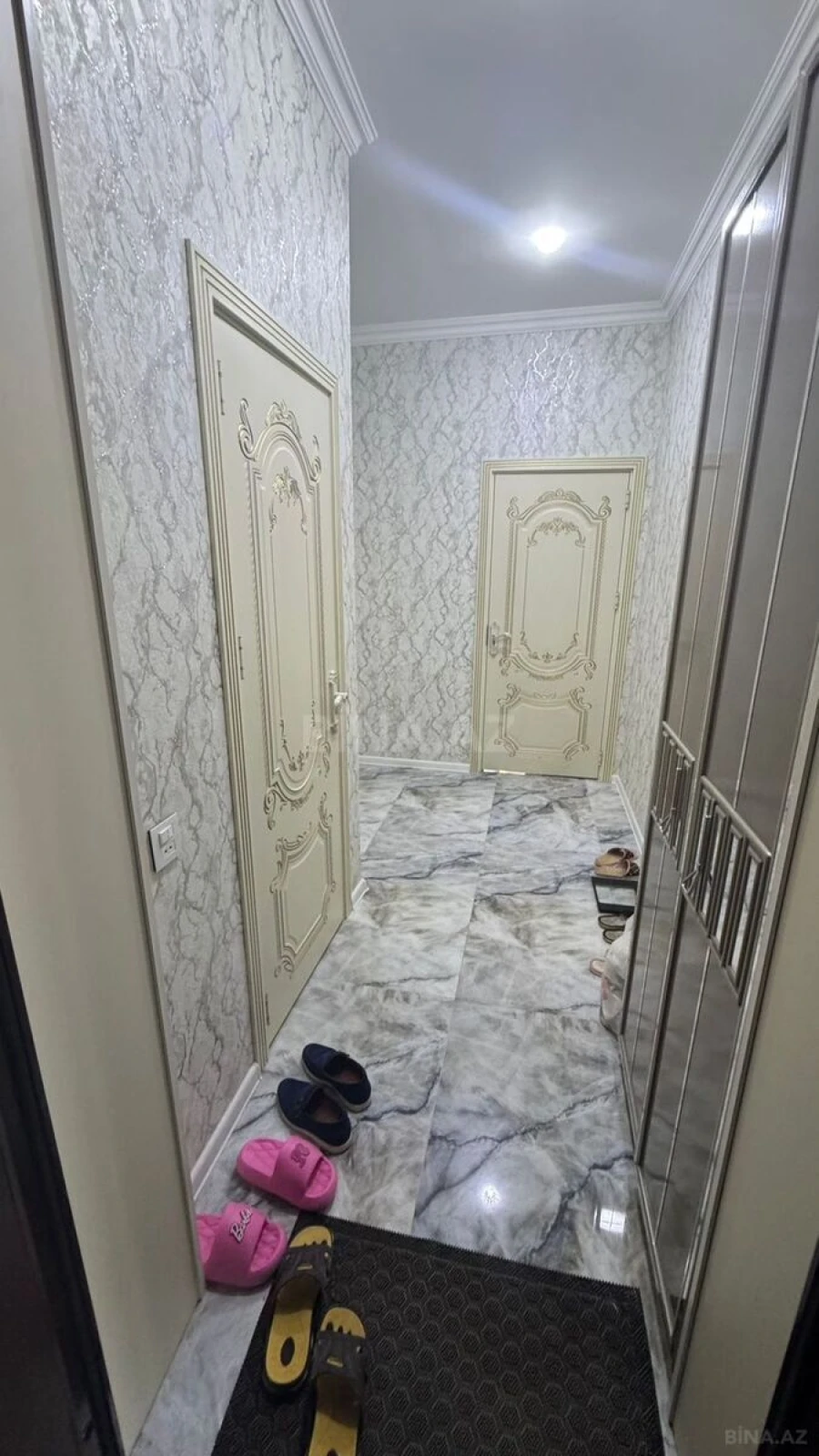 Satılır 2 otaqlı mənzil 53 m²