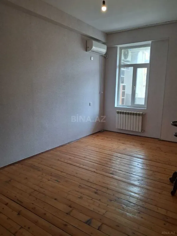Kirayə verilir 2 otaqlı mənzil 86 m²