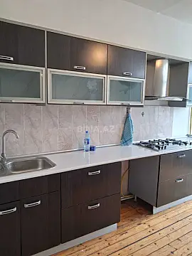 Kirayə verilir 2 otaqlı mənzil 86 m²