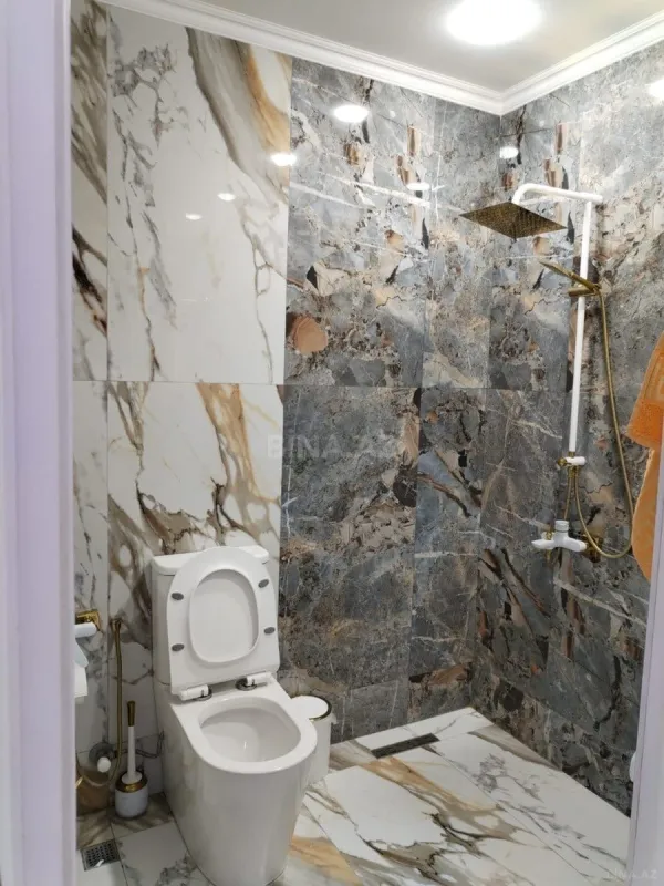 Satılır 3 otaqlı mənzil 143 m²