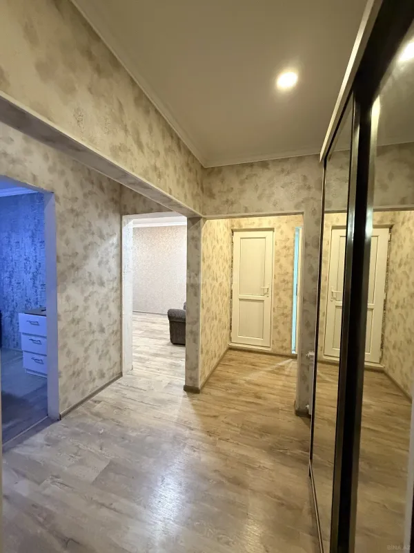 Satılır 4 otaqlı mənzil 102 m²