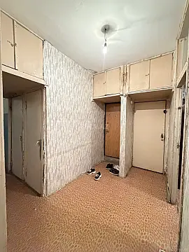 Satılır 4 otaqlı mənzil 102 m²