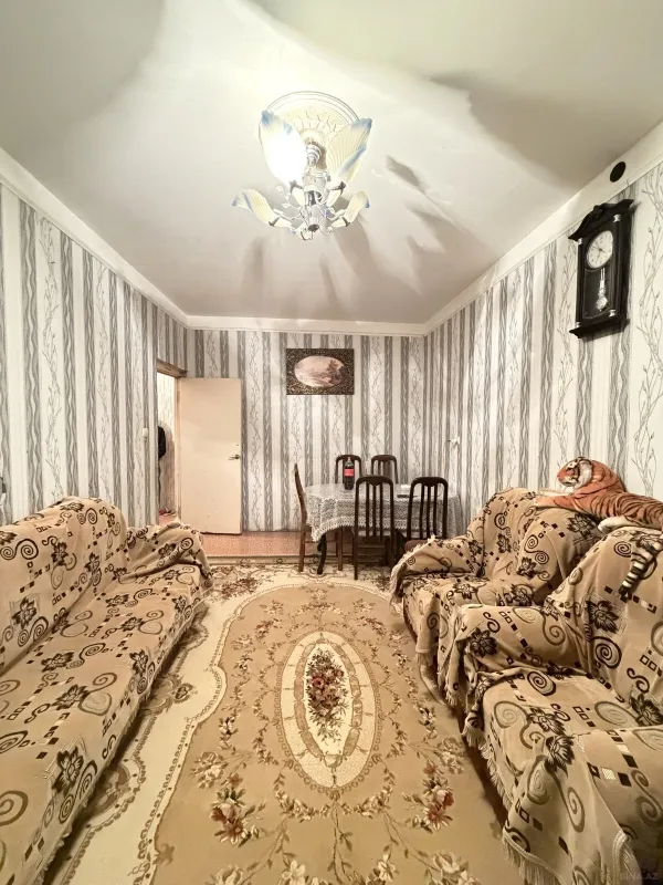 Satılır 4 otaqlı mənzil 102 m²