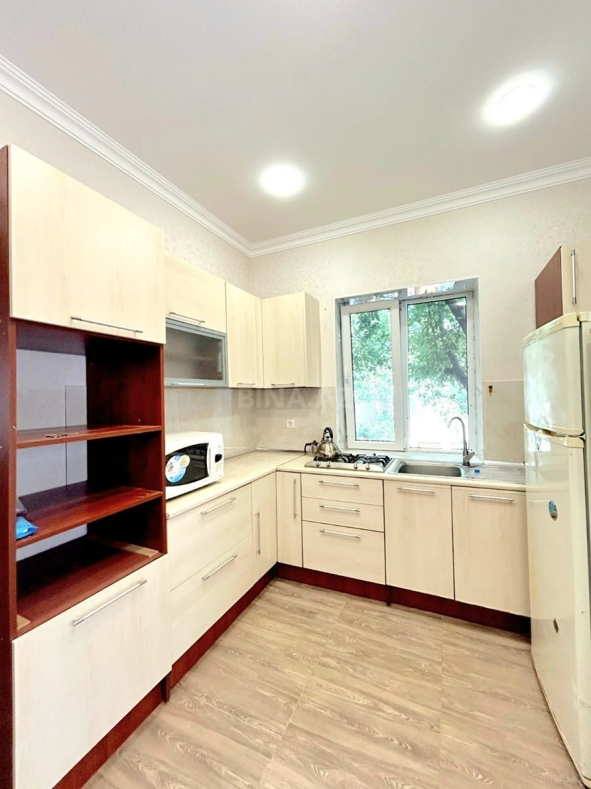 Kirayə verilir 2 otaqlı həyət evi 75 m²