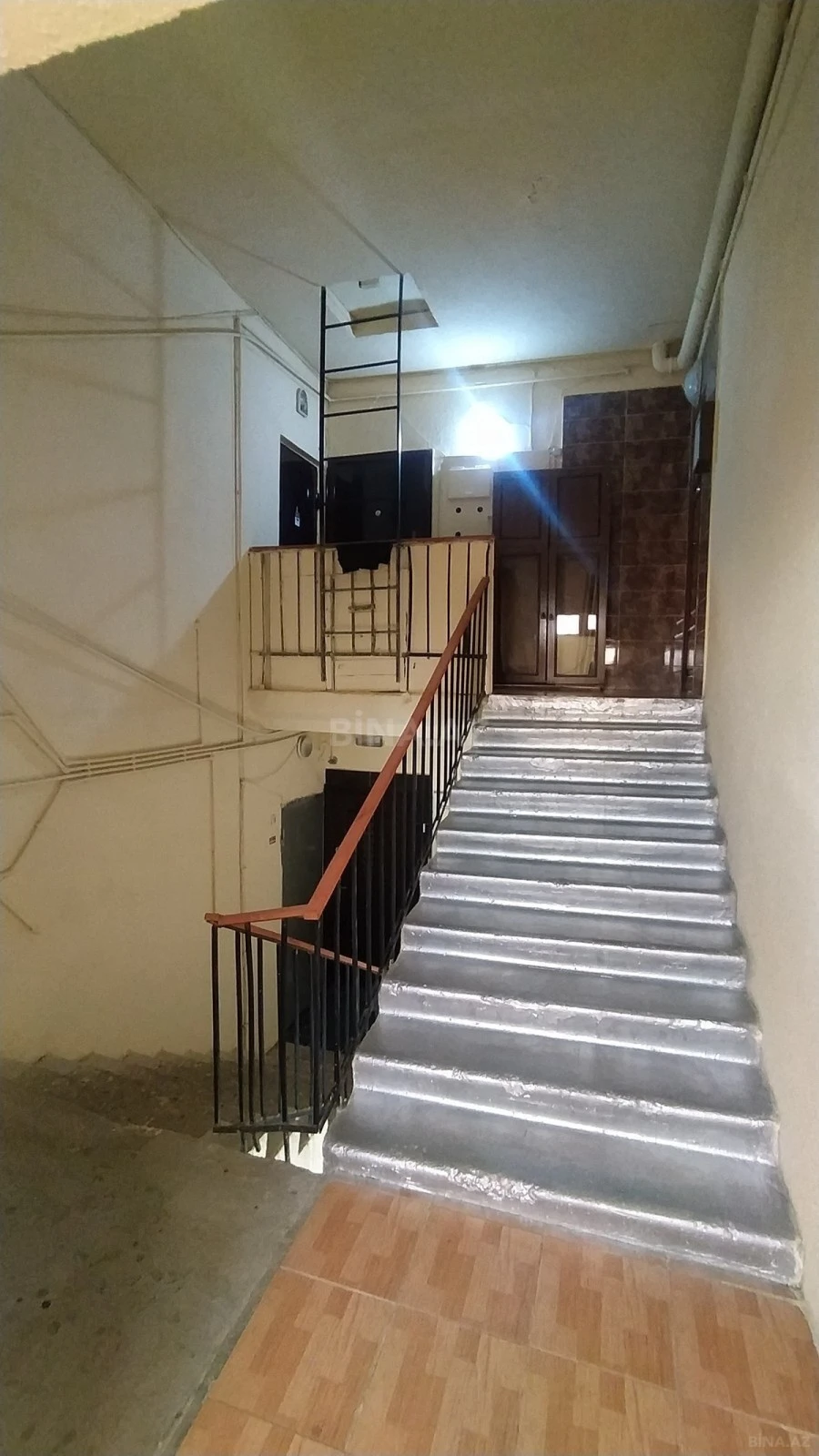 Satılır 2 otaqlı mənzil 63 m²